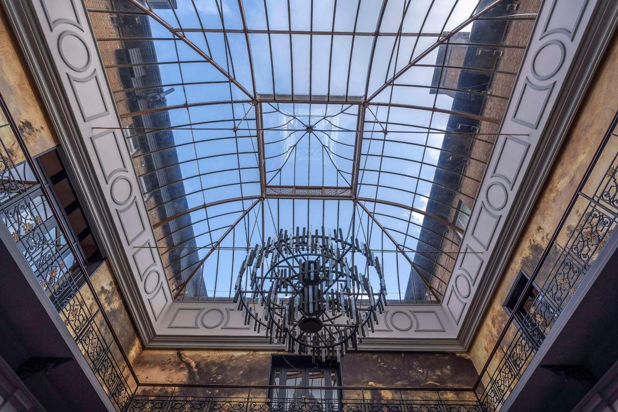 Oatlands Park Hotel Вейбридж Экстерьер фото